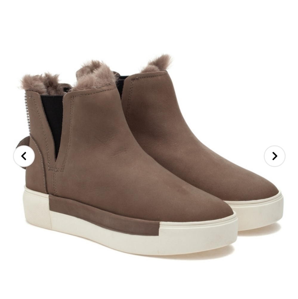 J/Slides Val Khaki Nubuck‎ Fur Lined Waterproof Booties